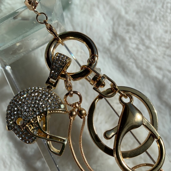 💚 🏈 Football Keychain (NEW) 🏈 💚 - Picture 8 of 8